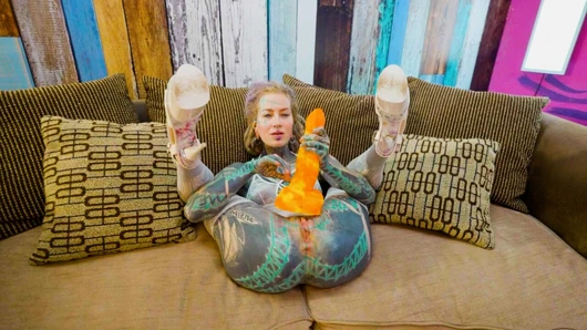 Inked Goddess in Heels & White Lace Rubs Her Pussy Like She Owns It