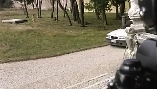 Amcıkta büyük yarak götte büyük yarak... üçlü seks