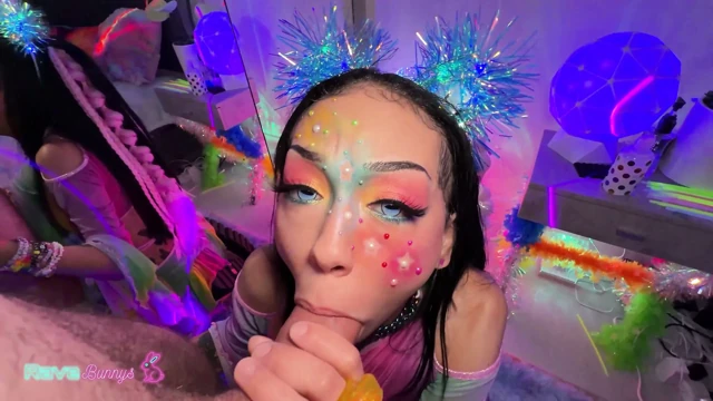 Bianca Bangs, Brian Omally'nin aletini derinlemesine boğazına alırken kıçı da açılıyor!