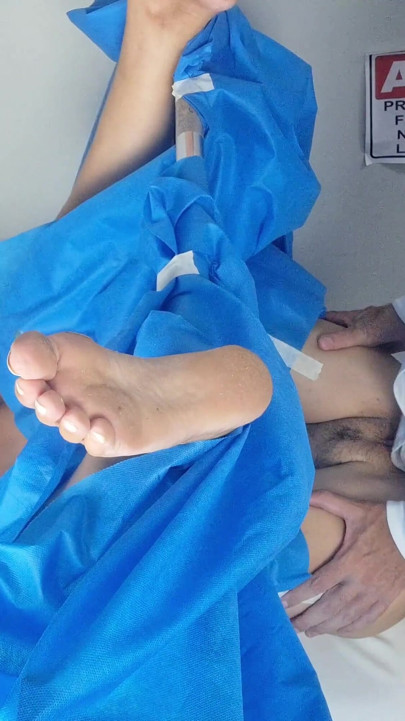 Sahte doktor muayene sırasında hastayı sikiyor!