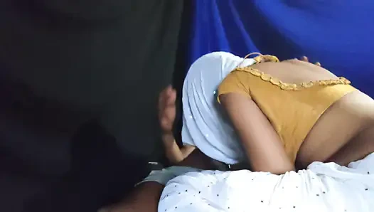 Üzerime otururken onu siktim