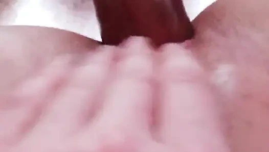 Aldatan evli kadın, döllenmeyle biten ırklararası seks - yakın çekim
