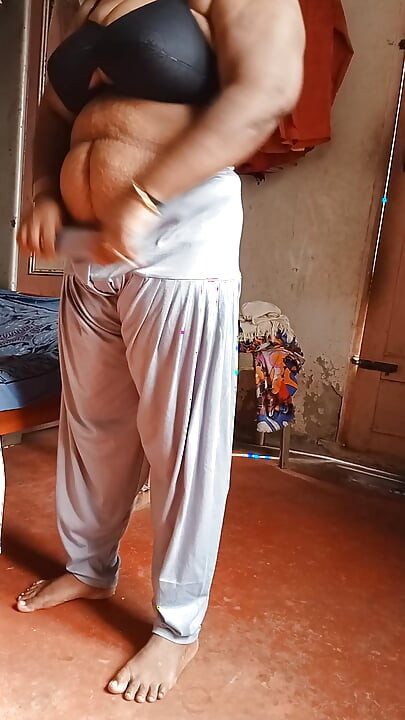 Üniversiteli lacher elbise değiştiriyor
