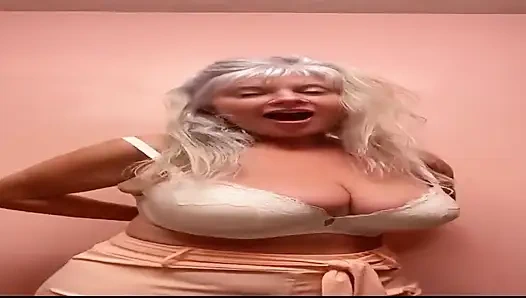 Hadi yatmaya hazırlanalım, belki sarılırız ya da daha fazlası olur diye düşünüyordum.. Ne düşünüyorsun? Dm Me..