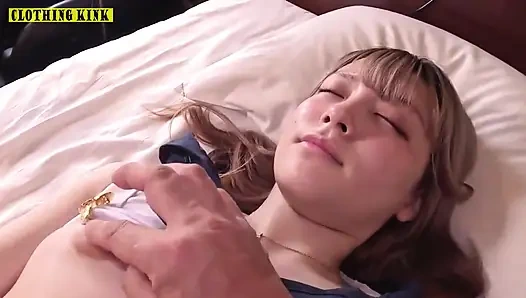 Halfspark tsundere güzeli olarak tutuşuyor ve filtresiz gerçek tarafını ortaya çıkarıyor