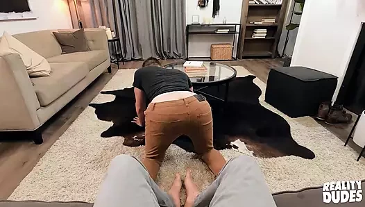 Reality dudes - twinky sarışın Braxton Hill üvey babası Pierce Paris'in büyük yarağına doyamıyor