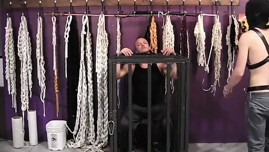 Aşağılandı - bölüm 1