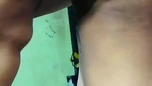 Hintli çiftin odada seks videosu. Bugün ateşli figür ve büyük göt odada sikişiyor