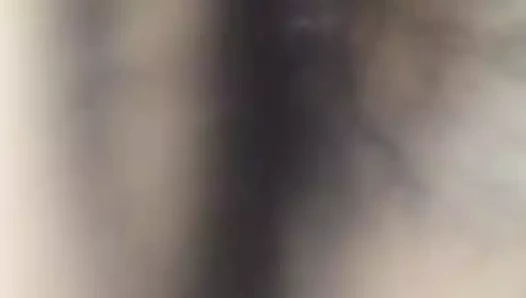 Geile Indonesin wird mit Schmerzen gefickt.