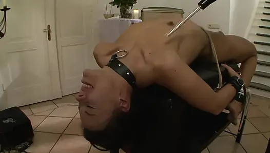 Bdsm genç kız - omg kaba seviyor