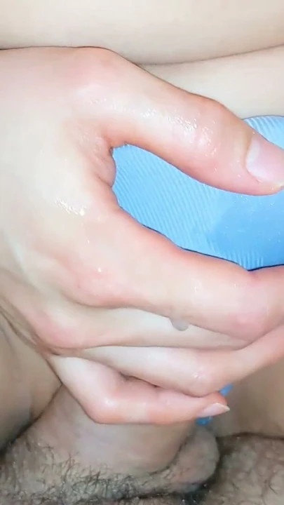 Sıska kız ile sıkı kedi gets becerdin içinde seksi crotchless külot | Klip 2