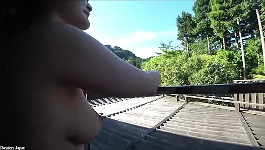 Büyük memeli gravure idol ile özel Onsen gezisi