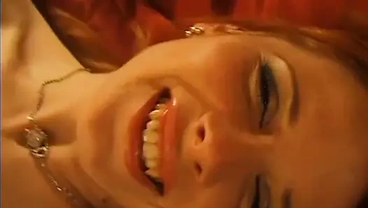 Çek Cumhuriyeti'nden - michaela, porno yıldızı olan esmer