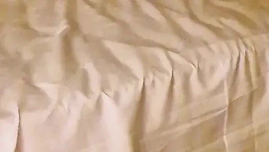 Beni istediği gibi indirmesine izin verdim.