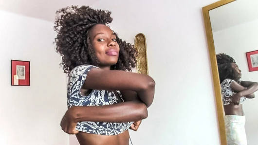 güzel afrikalı model maruz içinde ilk ırklararası döküm Siktir et