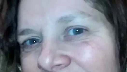 Mutlu boşalmalar yüzüme sherre86 döl yutuyor