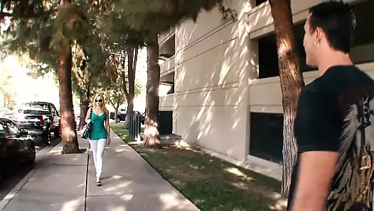 Alexis Teksas yatakta büyük yarağına biniyor