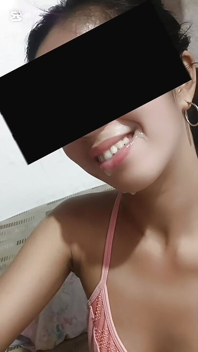 Labas Katas Ng Pussy  Ni Ate 🤤 - horny Pinay