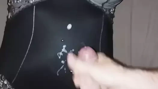 Cum üzerinde bodysuit