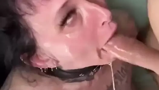 Slutty milf aewin olduğunu yarım yamalak zaman o gets facefucked