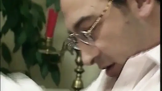 Küçük memeli Asyalı bebek büyük yaraklarda... üçlü seks