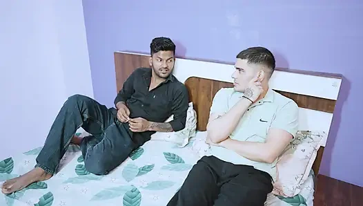 Husbund Ne Wife Ko Pakda Patni Ne Pati Ke Bahar Jane Ke Baad Apne Dost Ko Ghar Bula Kar kiya Sex