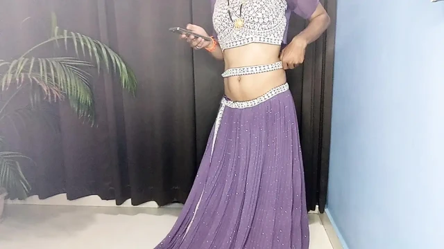 Hintli ateşli desi üvey anne dün bu elbiseyi giyiyor