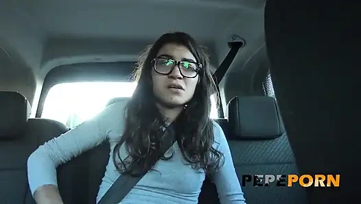 Genç hipster bebeğin seks deneyimi kazanması gerekiyor: Faraona doğru yere geldi!!