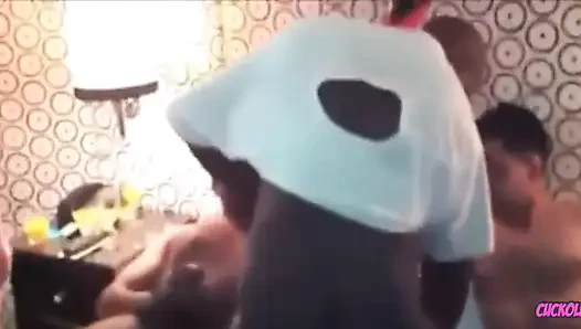 Aldatılan orta yaşlı seksi kadın - hepimiz gavat oyunuyla ilgiliyiz! Arkadaşlarım ve ben sert eş değiştirenleriz ve tanışmak isterim