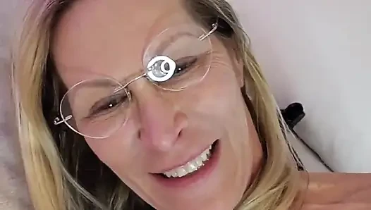 Gerçek ateşli evli kadın Jess Ryan anal eğitim!