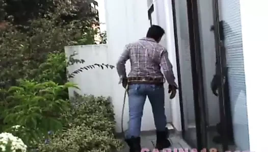 Carina olgun yarağı emiyor