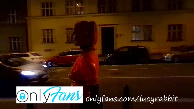 Lateks partisine yürüyün – pfw 2021 prag fetiş hafta sonu