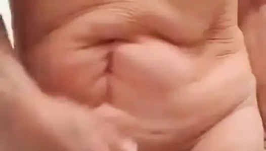 Nine Olys'in zengin mastürbasyonu