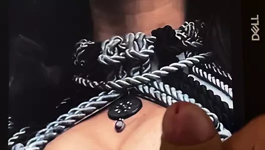 Cumtribute anya chalotra büyük memeler