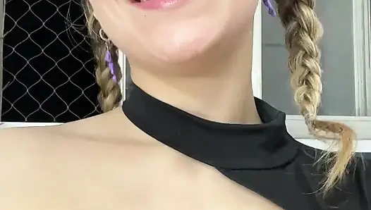 Merhaba bebekler bugün kıyafetimi beğendiniz mi?