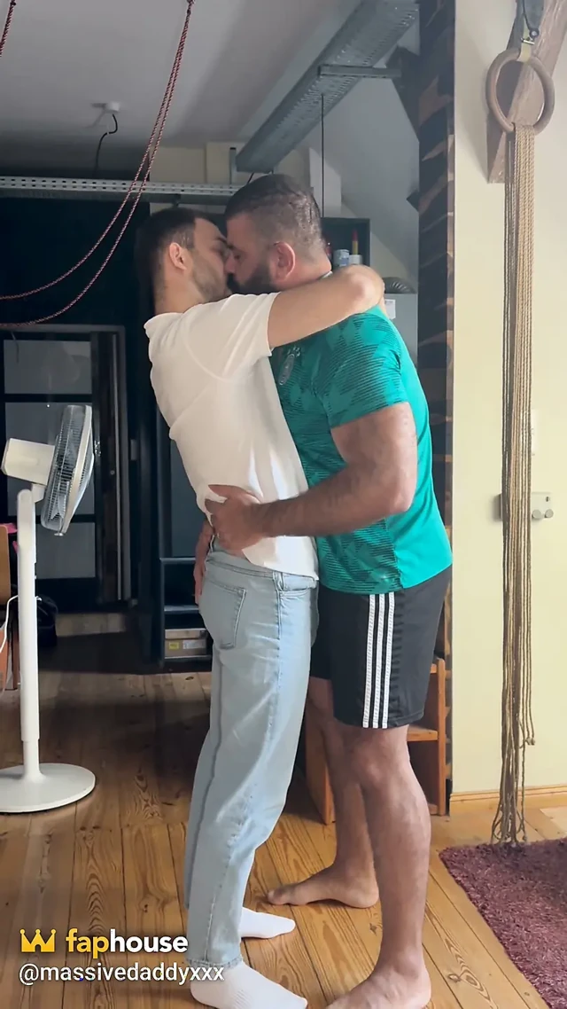 Sexy Boy Gets Fucked by Big Muscle Stepdaddy