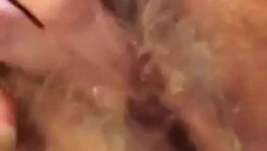 Oma wichst ihre besamt Fotze