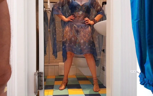 Selena'nın poz, altın damla ve seks oyunları