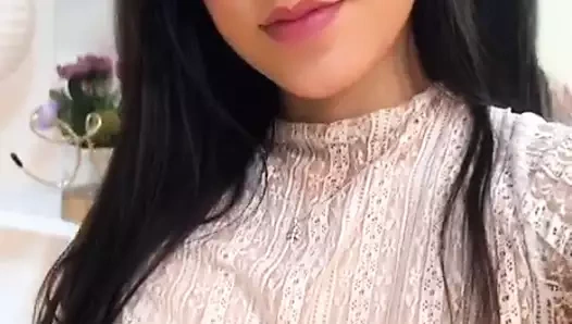 Çok iyi aşkım, nasılsın? Dinlensen gecen nasıl geçti? Umarım iyi bir aşksındır, seni odamda bekleyeceğim aşklar