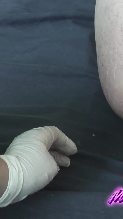 Kölem Ourson Dodu'ya anal yumruk sokma