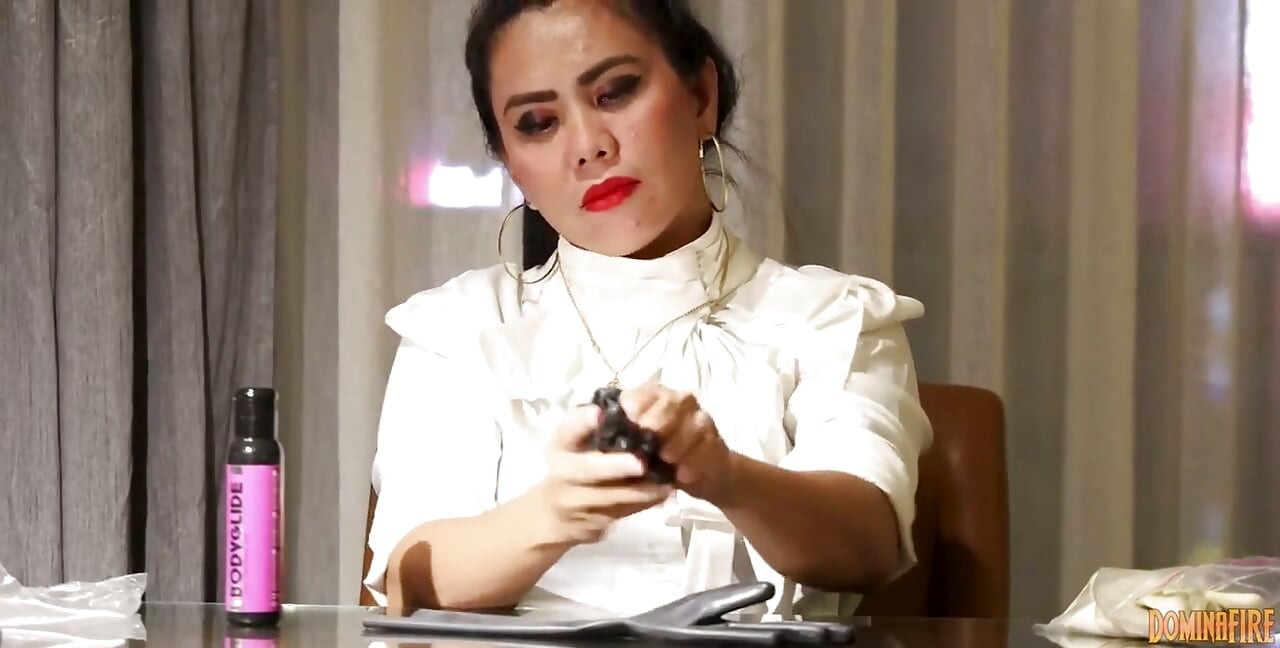 Lateks eldivenler fetiş asmr tarafından dominafire