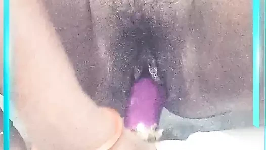 Amcığım dildoyla sikişiyor