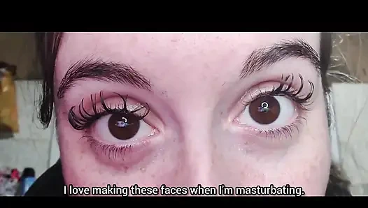 Mastürbasyon yaparken ve yüzler yaparken seni yakından izliyorum