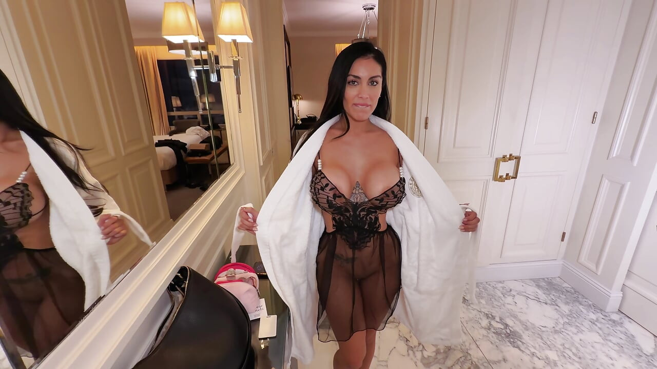 İş arkadaşımın otel anahtarı işe yaramadı ve odama geldi - lana myers