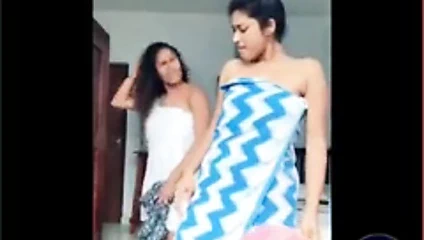 Sri lanka orospuları dans ediyor