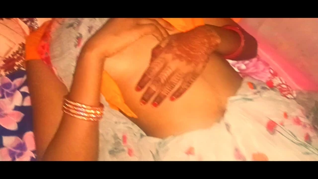 Сводная тетушка весело занимается сексом со своим сводным племянником и ногами ее задницу