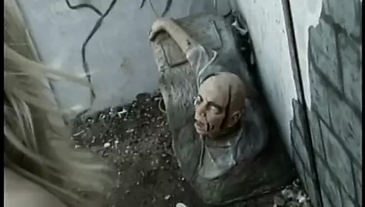 Küçük memeli sarışın dışarıda sert bir horoz sürmek