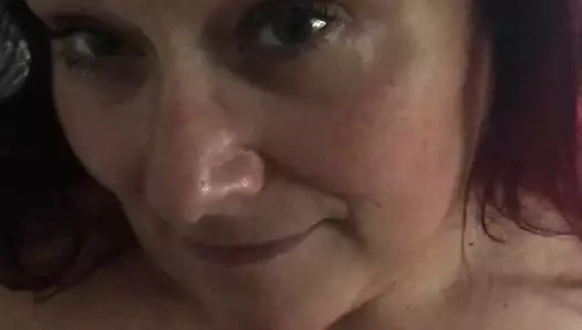 Kelsie lee gerçekte kim olduğunu açıklıyor.