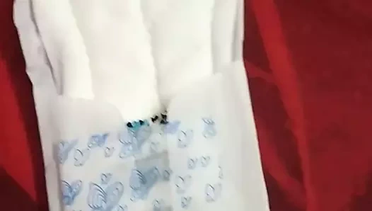 Kızlar partisi'nin lezbiyeni