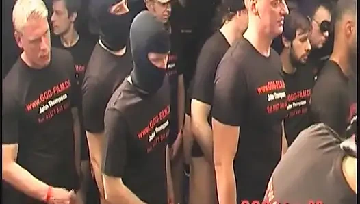 Ggg John Thompson - Ateşli Hatunlarla Canlı Grup Seks Partisi Yarak Emiyor